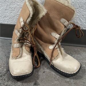 Women's Stylish Tan and Cream Winter Boots